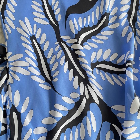 Diane Von Furstenberg Barths Maxi Dress in Riviera Buds Multi Cornflower Print - Picture 14 of 16